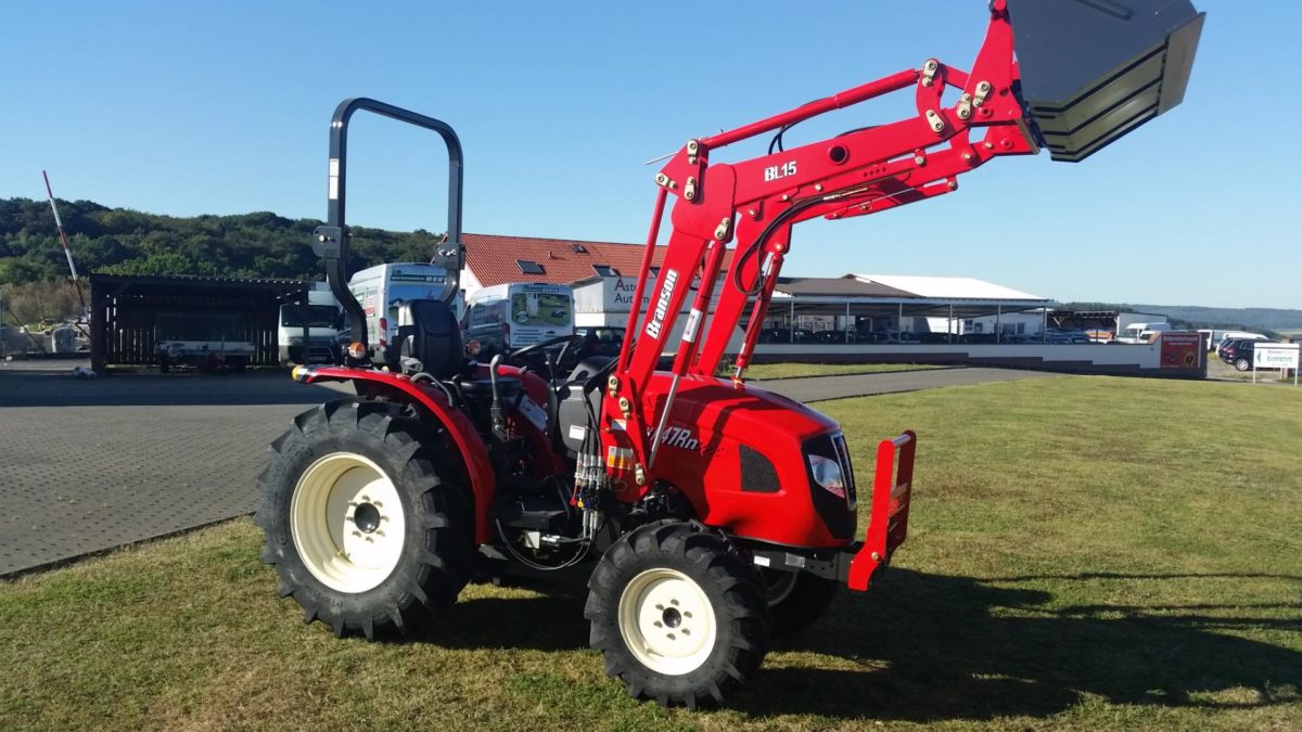 Kompakttraktor Branson mit Frontlader Traktor Händler günstig kaufen
