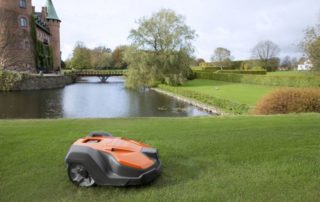 Husqvarna Automower 520 und 550 professionelle Mähroboter für gewerbliche Rasenflächen günstig kaufen
