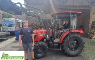 Branson TYM Kompakttraktor 6225C Kundenübergabe im Einsatz mit Frontlader und Kabine