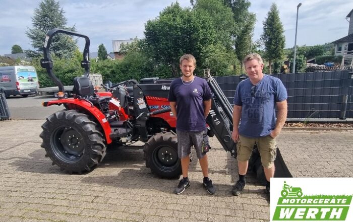 Kompakttraktor Branson TYM F50RN Kundenübergabe Werth