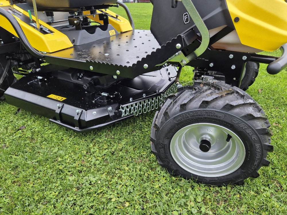 Hochgras-Aufsitzmäher Turaeg Lazer 230/92 Hydro V2 4WD Allrad Wiesenmäher Mulcher Rasentraktor Hochgrasmäher kaufen Werth