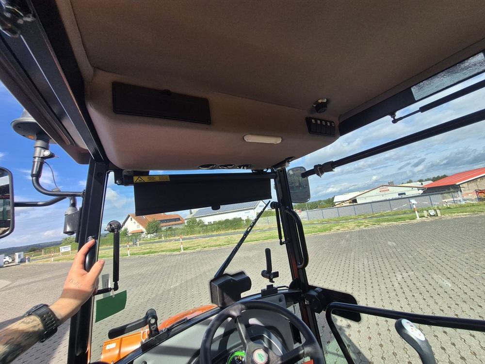 Tafe 6028 Winterdienst Traktor Schneeschild Kabine Salzstreuer Kompakttraktor Kommunaltraktor Mitsubishi günstig kaufen